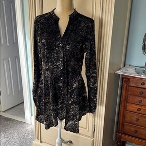 Elegant Black and neutral  color velvet Women's Top
